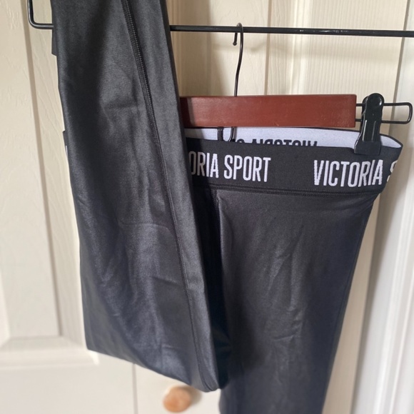 Victoria Sport Leggings - Picture 3 of 4